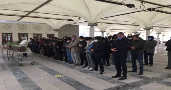 Göçük altından çıkarılan baba kız toprağa verildi
