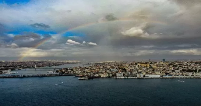 Gökkuşağı kendine hayran bıraktı

