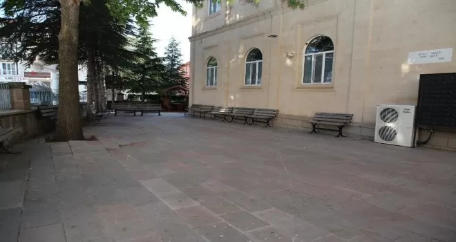 Gölbaşı Belediyesi camileri onarıyor
