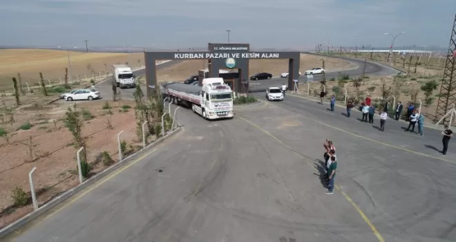 Gölbaşı Belediyesi yardım tırları yola çıktı
