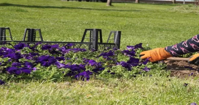 Gölbaşı park ve bahçelerinde çalışmalar sürüyor
