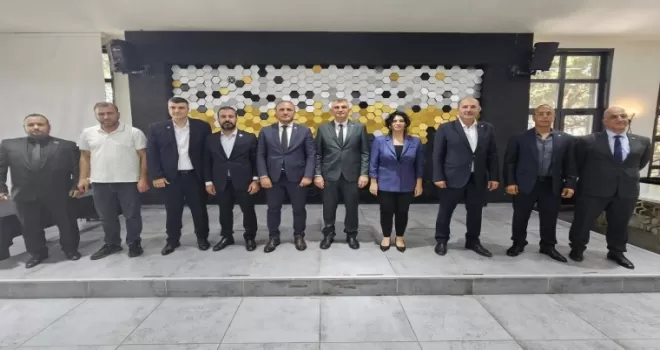 Gölcük’te siyasi parti başkanları istişarede