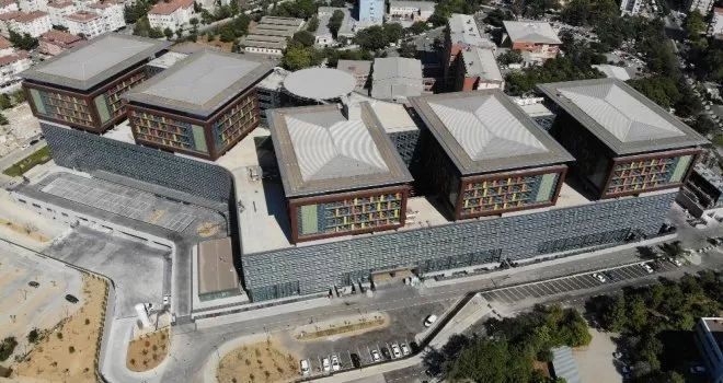 Göztepe Şehir Hastanesinin son durumu havadan görüntülendi

