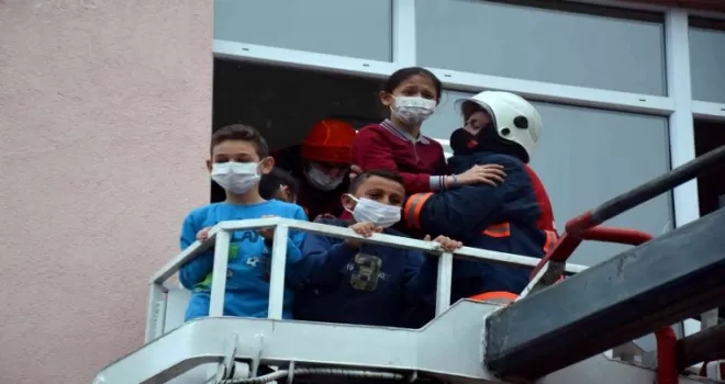 Gümüşhane’de 110 personelle gerçeğini aratmayan deprem tatbikatı
