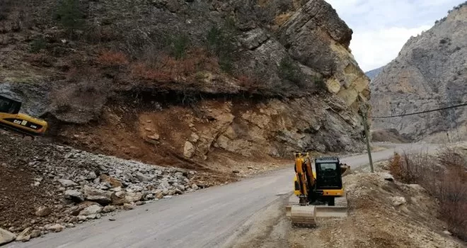 Gümüşhane’de ekipler mart ayında karla mücadele yapıyor
