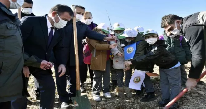 Gümüşhane’de Milli Ağaçlandırma Gününde binlerce fidan toprakla buluştu
