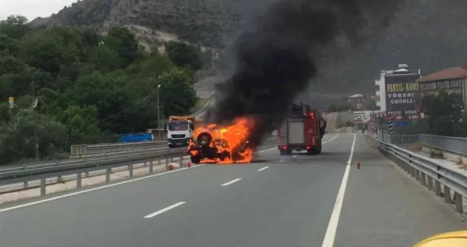 Gümüşhane’de seyir halindeki cip alev alev yandı