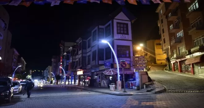 Gümüşhane’de sokağa çıkma kısıtlaması başladı
