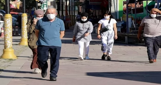 Gümüşhane’de vatandaşlar yeni Covid-19 tedbirlerinden memnun
