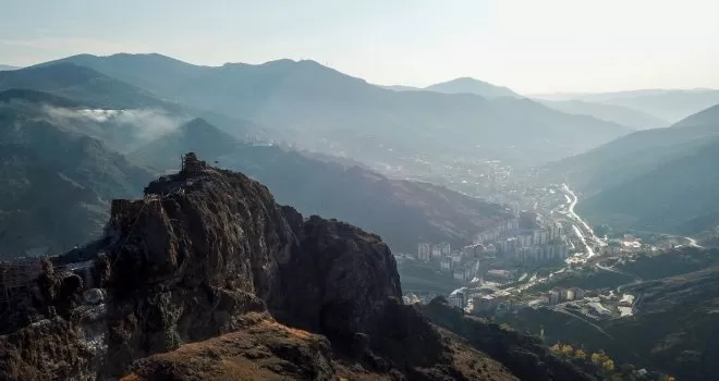 Gümüşhane’nin görkemli kaleleri göz kamaştırıyor