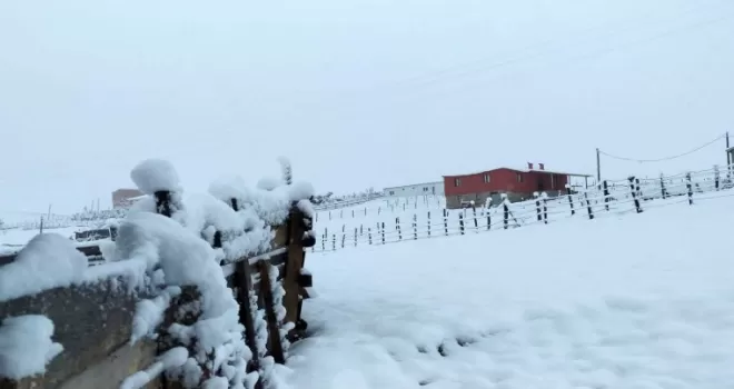 Gümüşhane’nin yüksekleri beyaza büründü
