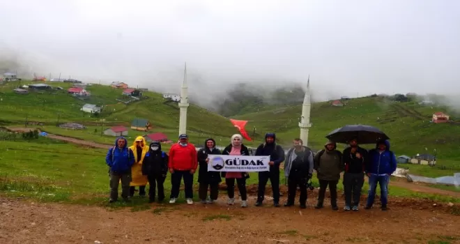 Gümüşhaneli dağcılar Kadırga Yaylasına çıkarma yaptı
