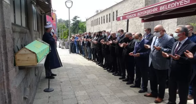 Gürdoğan’ın anne acısı

