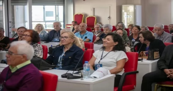 Güzelbahçe 3. Yaş Üniversitesi yeni döneme başladı