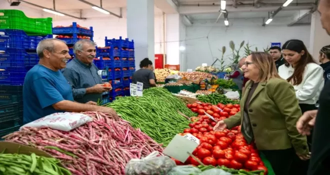 Güzelbahçe’de Başkan Vekili’nden pazar ziyareti