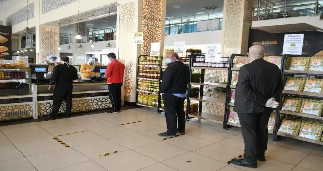 Halk Ekmek yerli üreticilerin ürünlerini satın alarak raflarına taşıdı
