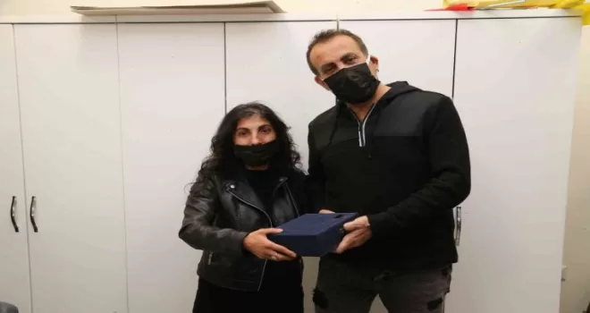 Haluk Levent Gölbaşı UYUM öğrencilerinin yüzünü güldürdü

