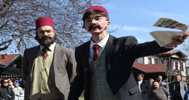 Hamamönü Sokaklarında İstiklal Tiyatrosu
