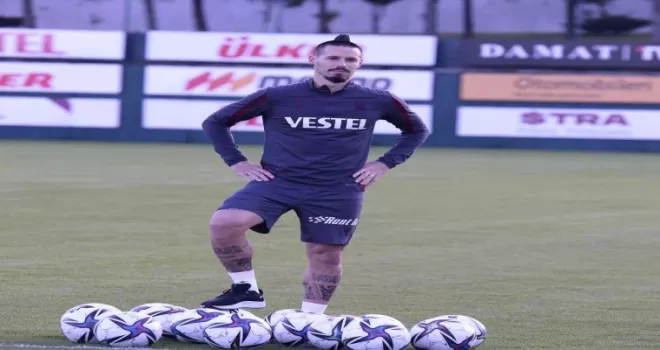 Hamsik: Tepede kalmak kolay değil! 