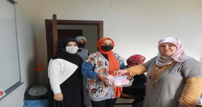 Hanım Evleri kursiyerlerinden Öğretmenler Günü kutlaması
