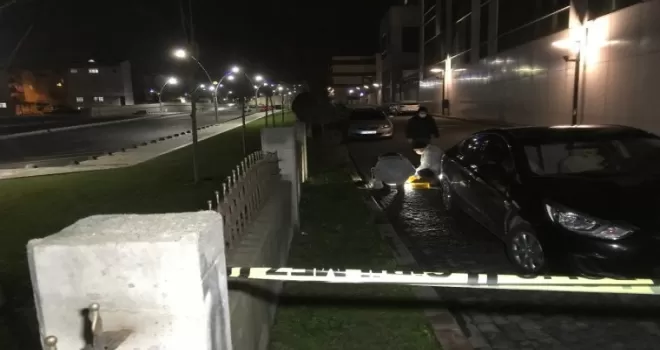 Hastane bahçesinde amca-yeğene silahlı saldırı
