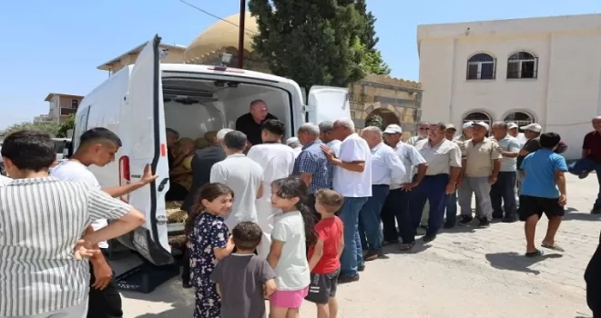 Hatay Büyükşehir’den vatandaşlara 100 ton kavun