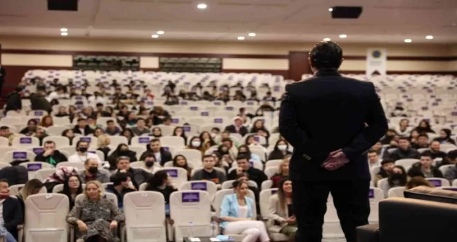 Havacılık öğrencileri sektör temsilcileriyle buluştu
