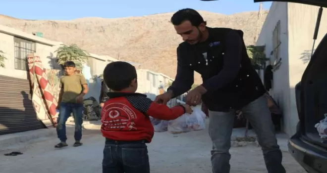 Hayırseverlerin kışlık yardımları iç savaş bölgelerine ulaştırılıyor
