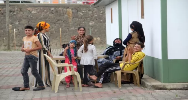 Hem anne, hem mevsimlik işçi
