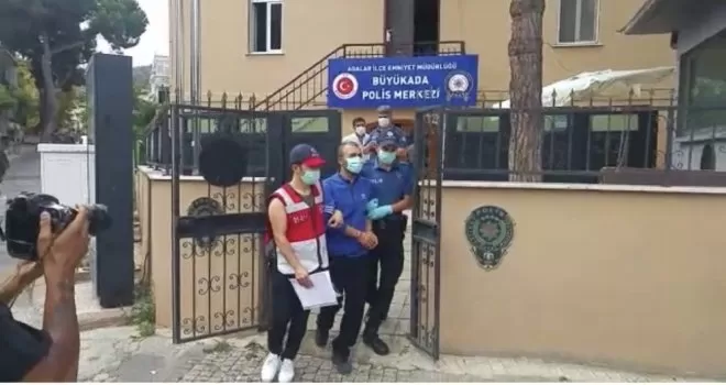 Heybeliada’da yangın çıkardığı iddia edilen şüpheli adliyeye sevk edildi
