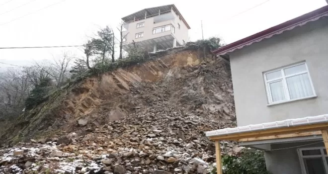 Heyelana kalbi dayanmadı
