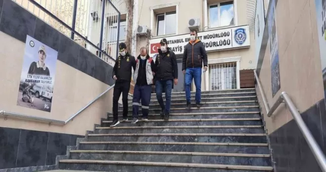 Hırsızlar önce güvenlik kamerasına sonra polise yakalandı
