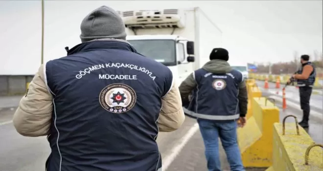 Huzur uygulamasında bin 353 düzensiz göçmen yakalandı
