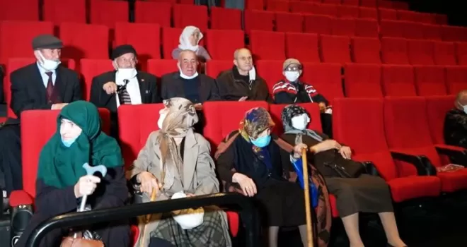Huzurevi sakinleri sinema ile buluştu
