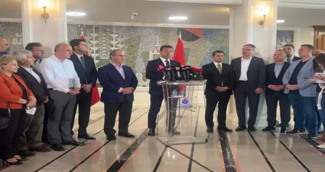 İmamoğlu'ndan tatil eleştirilerine çizmeli cevap