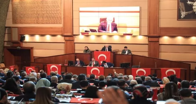 İBB Meclisinde hareketli dakikalar yaşandı
