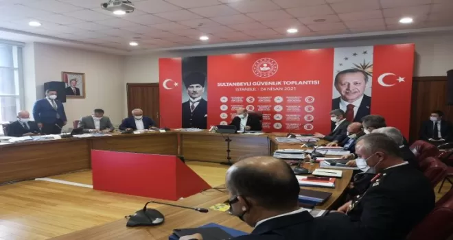 İçişleri Bakanı Soylu, Sultanbeyli’de güvenlik toplantısına katıldı
