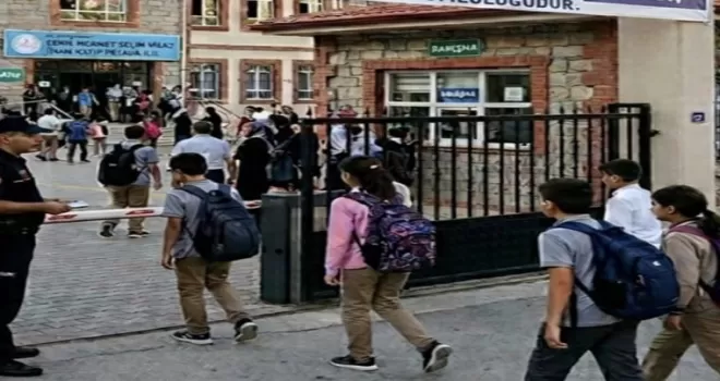 İçişleri: Okullarda güvenlik tedbirleri artırıldı