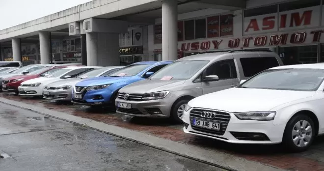 İkinci el otomobil fiyatları düşüyor, fakat alıcı yok
