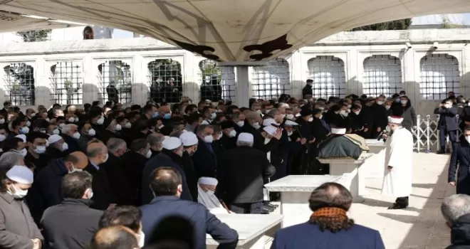 İlahiyatçı Muhammet Emin Saraç son yolculuğuna uğurlandı
