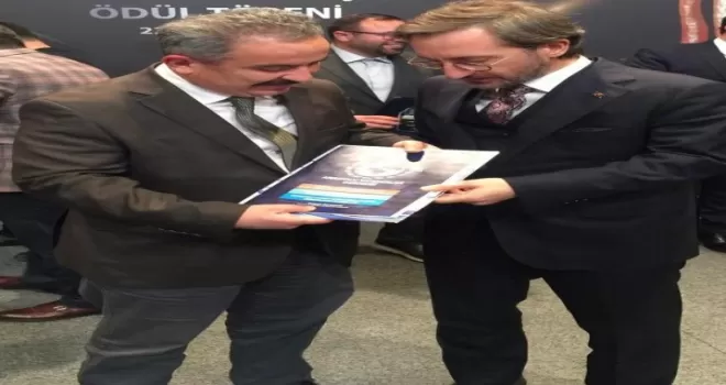 İletişim Başkanı Altun: "Bu raporu ve Sosyal Medya düzenlemesini önemsiyoruz"
