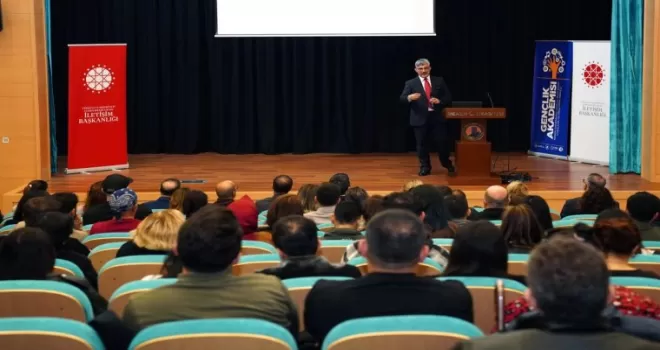 İletişim Başkanlığı Adana’dan medyaya yapay zekâ eğitimi