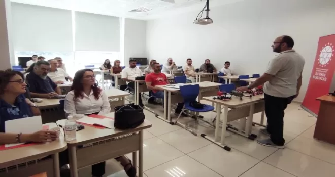İletişim Başkanlığı’ndan basın mensuplarına İHA-1 ticari pilot eğitimi