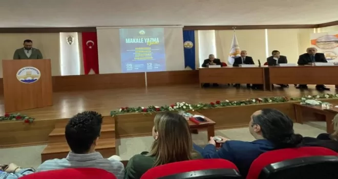 İpsala MYO akademisyenleri ’bilimsel yayıncılık’ için Keşan’da buluştu