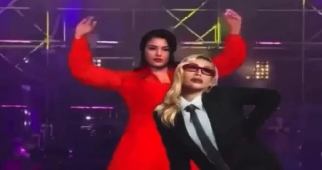 İrem Derici ve Atiye’nin olay dansı!