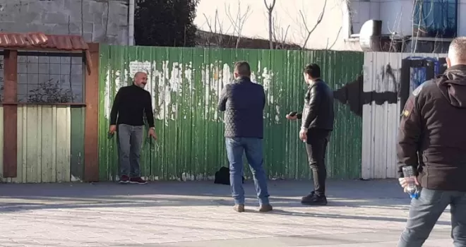 İstanbul Adliyesi önünde intihar girişimi

