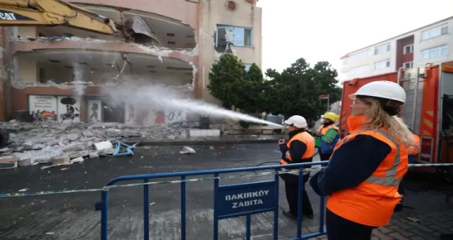 İstanbul Bakırköy depreme karşı güçleniyor