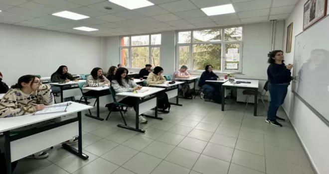 İstanbul Bakırköylü gençler ücretsiz kurslarla geleceğe hazırlanıyor