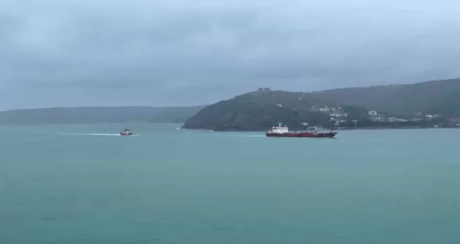 İstanbul Boğazı’nda arızalanan tanker kurtarıldı
