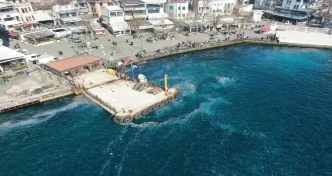 İstanbul Boğazı’nda şaşırtan manzara

